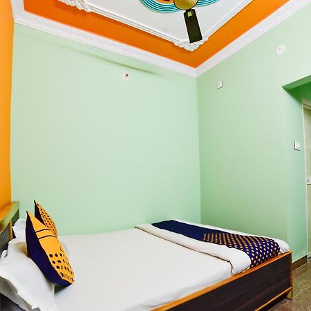 Spot On Devlok Guest House Patna  Exterior photo