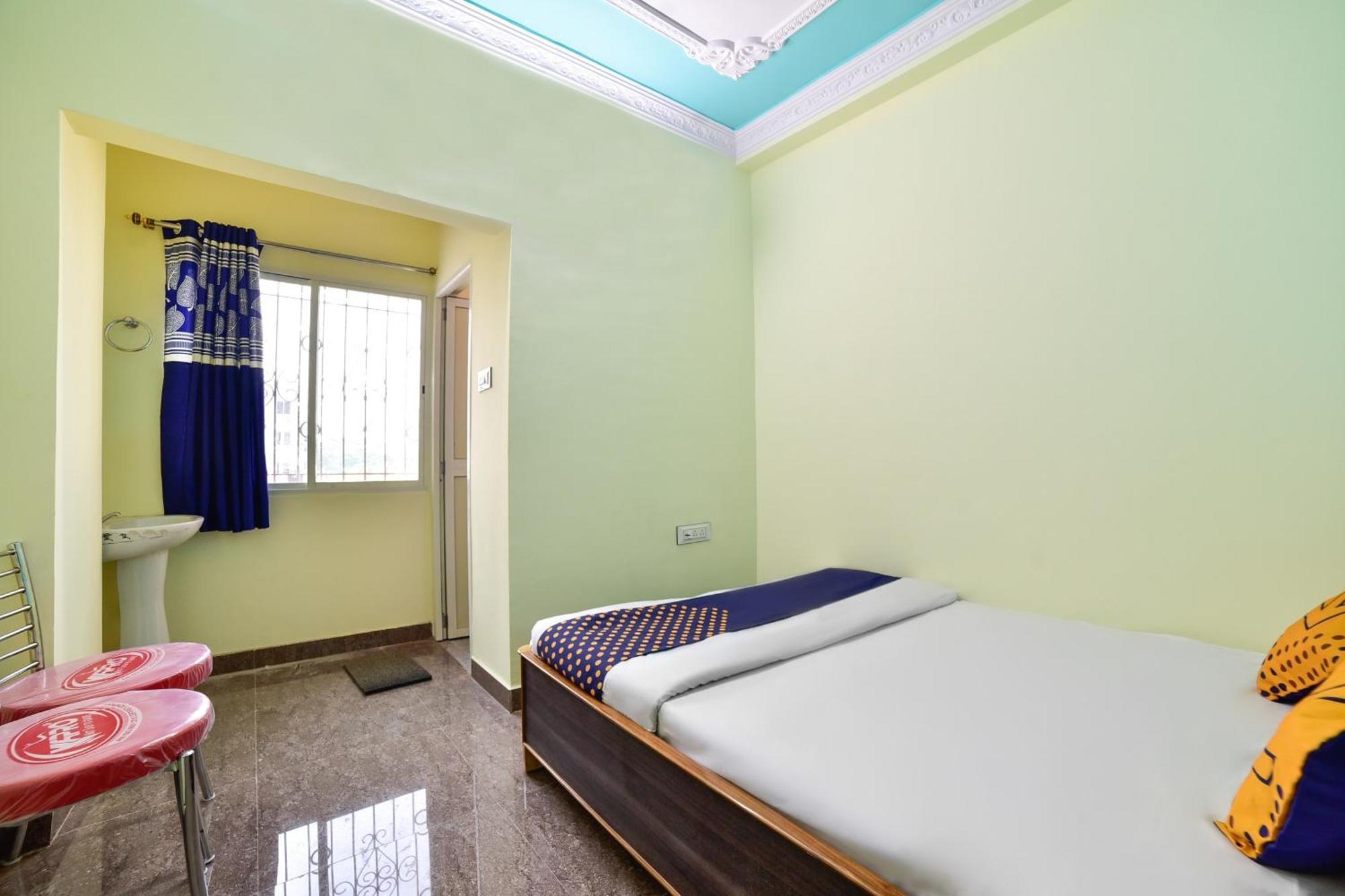 Spot On Devlok Guest House Patna  Exterior photo