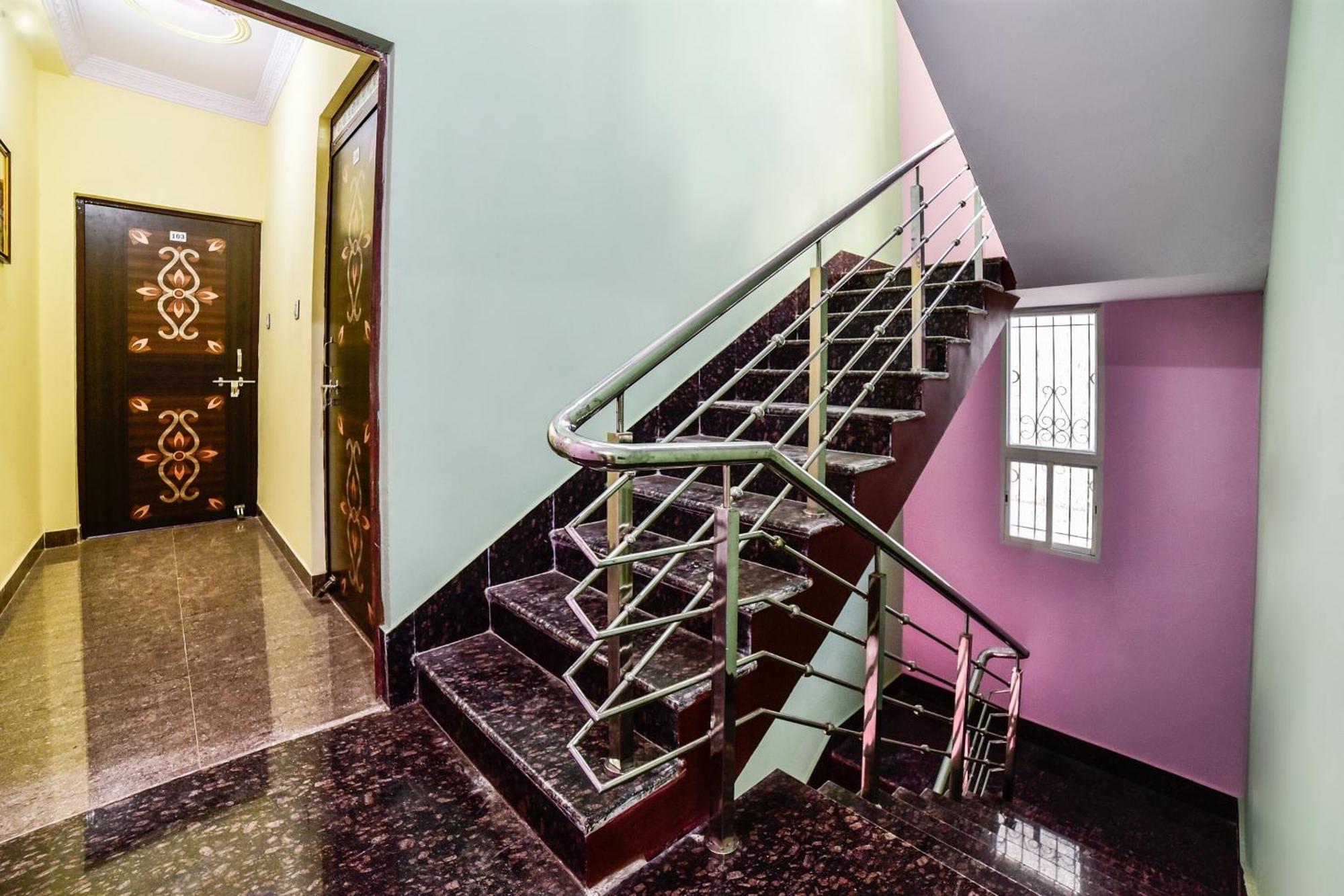 Spot On Devlok Guest House Patna  Exterior photo