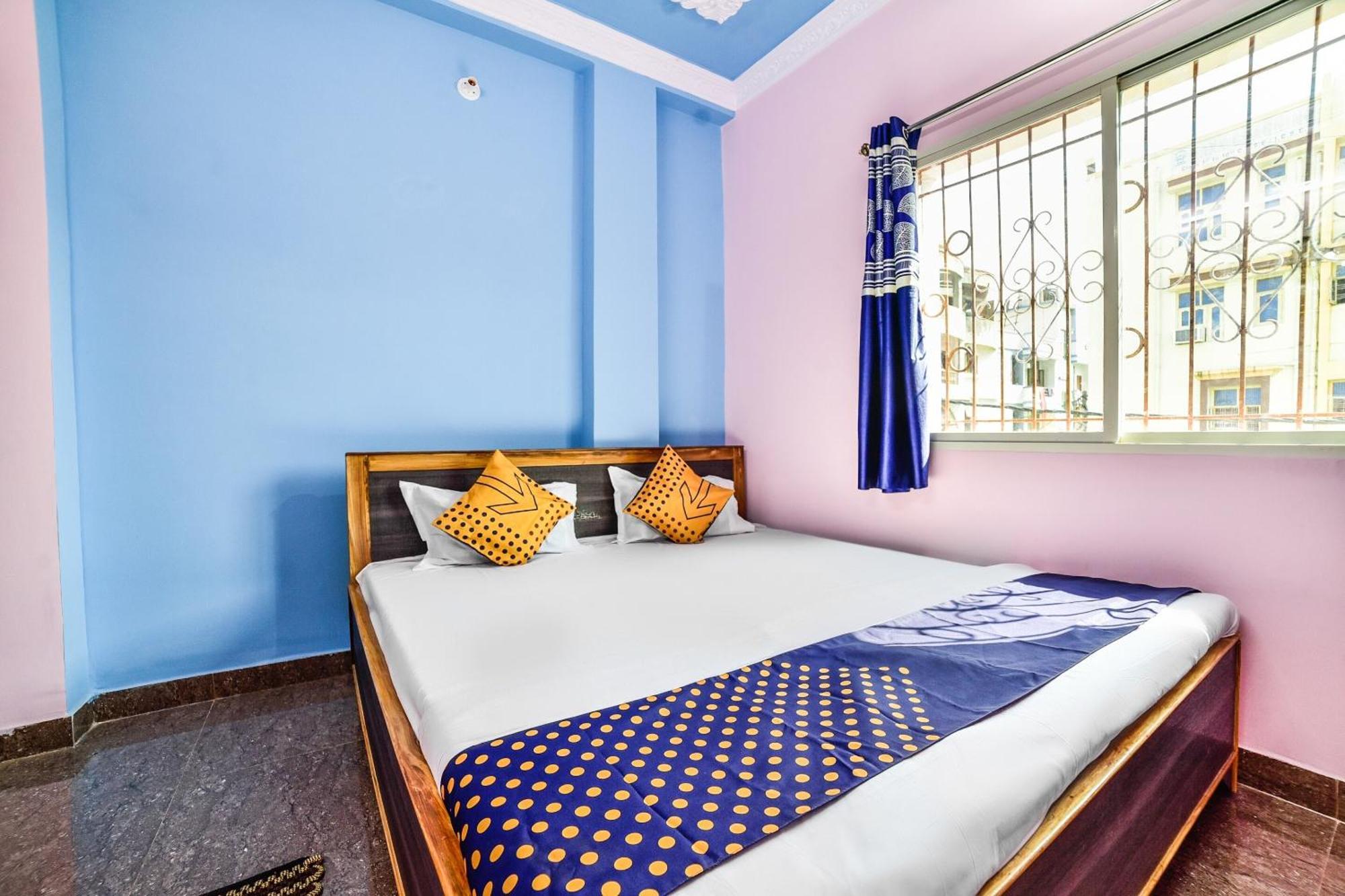 Spot On Devlok Guest House Patna  Exterior photo
