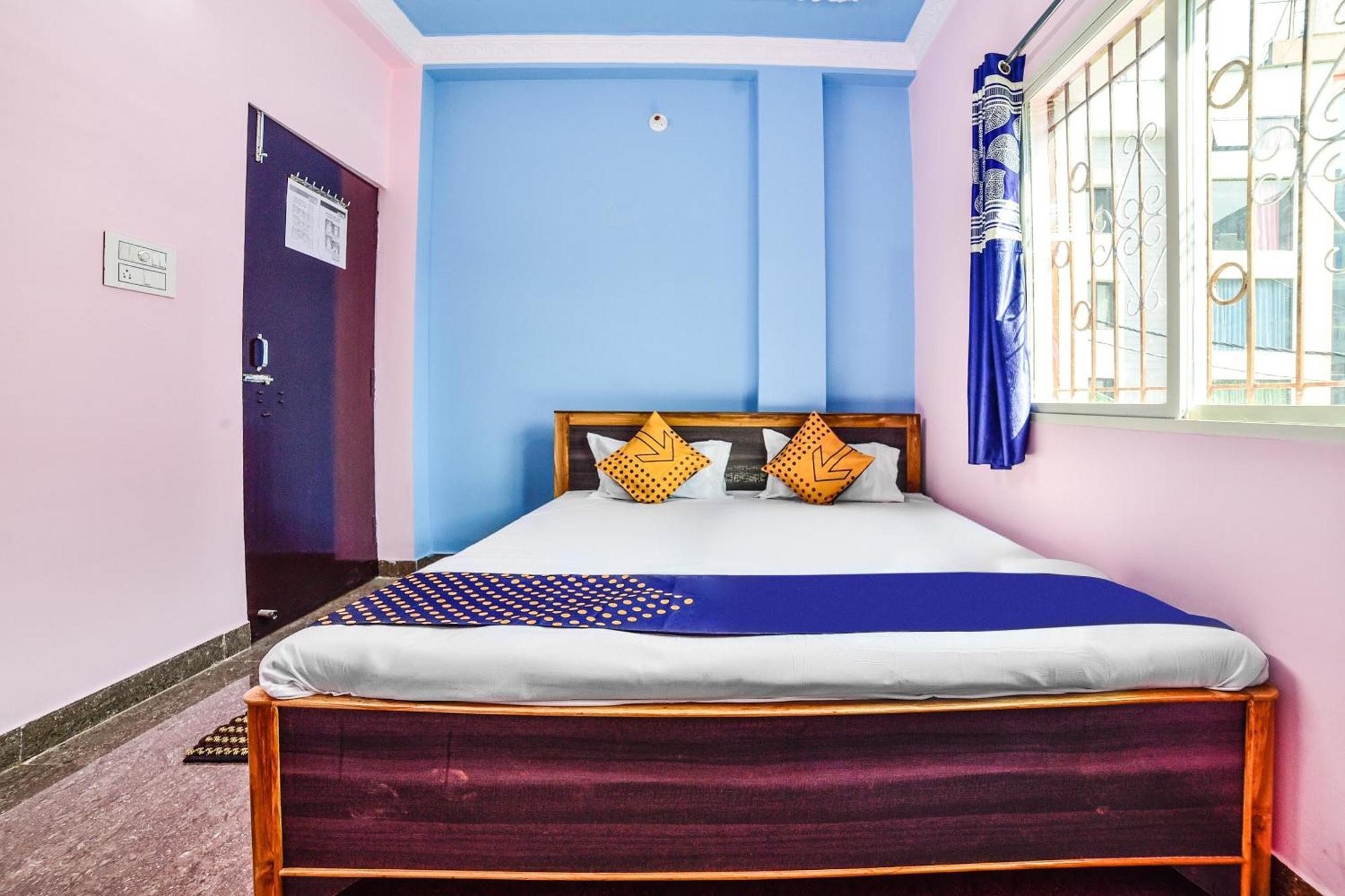 Spot On Devlok Guest House Patna  Exterior photo